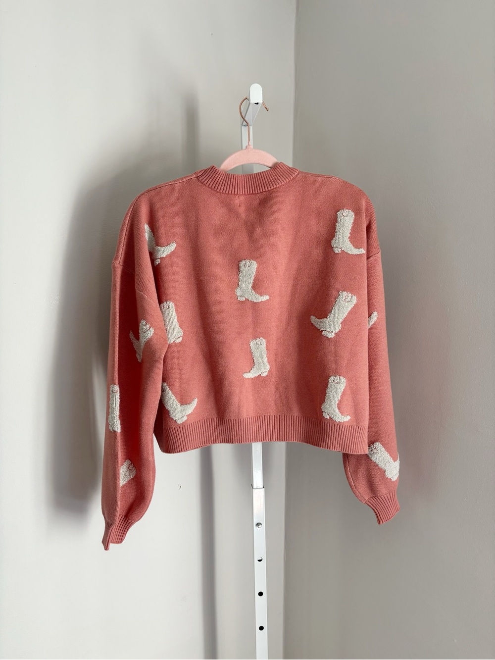 Simply Southern Coral Crewneck Sweater with White Textured Boot Motifs Size L - Picture 3 of 5